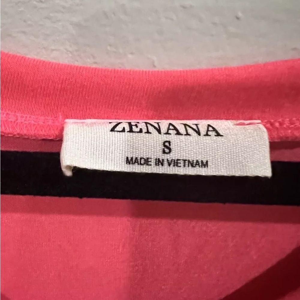 Zenana Women’s Pink Top Cuffed Short Sleeve Size Small - Picture 3 of 3